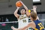 NCAA赛季首秀！王俊杰首发6中4拿9分4板 赵维伦4分3助+抢断一条龙