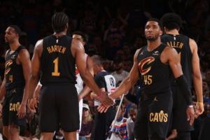 😭历史死局！骑士0-3落后陷死亡绝境 此前163次0队逆风翻盘！